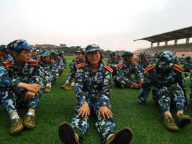 说明: C:\Users\gywy\Desktop\毕业\军训2.jpg