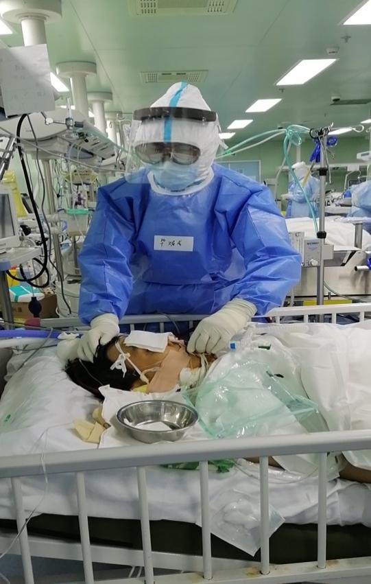 说明: https://www.gyfwyy.com/Upload/202006/6372818960700943861967877.jpg